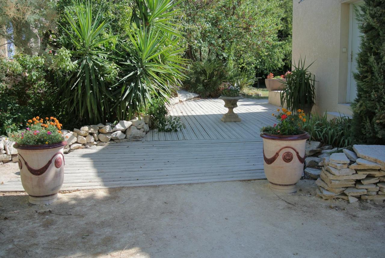 Le Clos Des Capitelles Hotel Uchaud